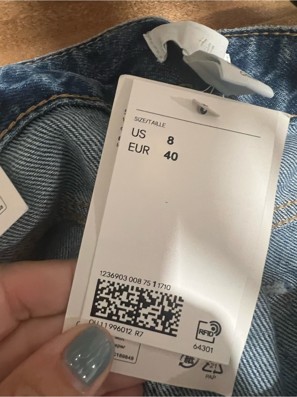 H&M Women's Wide-Leg Jeans in Mid Blue - Picture 4 of 9